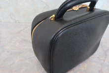 画像をギャラリービューアに読み込む, CHANEL/シャネル ココマークバニティ キャビアスキン ブラック/ゴールド金具 バニティ 800040041
