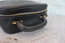 画像をギャラリービューアに読み込む, CHANEL/シャネル ココマークバニティ キャビアスキン ブラック/ゴールド金具 バニティ 800040041