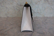 画像をギャラリービューアに読み込む, CHANEL/シャネル 2.55バイカラーチェーンショルダーバッグ ラムスキン ブラック/ホワイト/ゴールド金具 ショルダーバッグ 800020145
