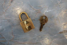 画像をギャラリービューアに読み込む, HERMES／エルメス ピコタンロックカザックPM トリヨンクレマンス ルージュクー/ゴールド D刻印 ハンドバッグ 800040058
