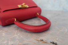画像をギャラリービューアに読み込む, HERMES/エルメス ミニケリー20 クシュベル ルージュヴィフ □C刻印 ショルダーバッグ 800040066