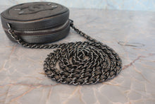 画像をギャラリービューアに読み込む, CHANEL/シャネル マトラッセラウンドチェーンショルダーバッグ キャビアスキン グレー/シルバー金具 ショルダーバッグ 800040069
