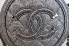 画像をギャラリービューアに読み込む, CHANEL/シャネル マトラッセラウンドチェーンショルダーバッグ キャビアスキン グレー/シルバー金具 ショルダーバッグ 800040069