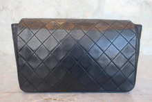 画像をギャラリービューアに読み込む, CHANEL/シャネル マトラッセチェーンショルダーバッグ ラムスキン ブラック/ゴールド金具 ショルダーバッグ 800040046
