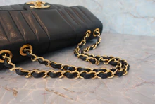 画像をギャラリービューアに読み込む, CHANEL/シャネル マドモアゼルチェーンショルダーバッグ キャビアスキン ブラック/ゴールド金具 ショルダーバッグ 800040073
