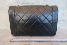 画像をギャラリービューアに読み込む, CHANEL/シャネル ダイアナマトラッセチェーンショルダーバッグ ラムスキン ブラック/ゴールド金具 ショルダーバッグ 800020195
