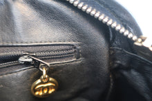 画像をギャラリービューアに読み込む, CHANEL/シャネル マトラッセチェーンショルダーバッグ キャビアスキン ブラック/ゴールド金具 800040070
