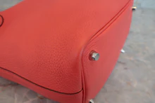 画像をギャラリービューアに読み込む, HERMES／エルメス ピコタンロックＰＭ トリヨンクレマンス ルージュピヴォワンヌ C刻印 ハンドバッグ 800040060
