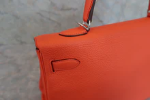 画像をギャラリービューアに読み込む, HERMES/エルメス ケリー35 トリヨンクレマンス オレンジポピー T刻印 ショルダーバッグ 800040063