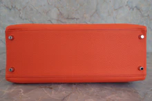画像をギャラリービューアに読み込む, HERMES/エルメス ケリー35 トリヨンクレマンス オレンジポピー T刻印 ショルダーバッグ 800040063