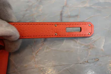 画像をギャラリービューアに読み込む, HERMES/エルメス ケリー35 トリヨンクレマンス オレンジポピー T刻印 ショルダーバッグ 800040063