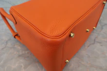 画像をギャラリービューアに読み込む, HERMES/エルメス リンディ30 トリヨンクレマンス オレンジ □O刻印 ショルダーバッグ 800040056