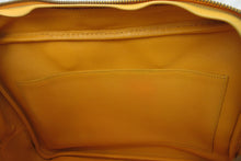 将图片加载到图库查看器，HERMES  PLUME 32 Graine Couchevel leather Jaune □B刻印 Hand bag 600120260
