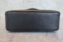 画像をギャラリービューアに読み込む, CHANEL/シャネル Vステッチチェーンショルダーバッグ キャビアスキン ブラック/ゴールド金具 ショルダーバッグ 800010177
