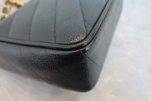 画像をギャラリービューアに読み込む, CHANEL/シャネル Vステッチチェーンショルダーバッグ キャビアスキン ブラック/ゴールド金具 ショルダーバッグ 800010177
