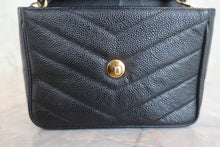 画像をギャラリービューアに読み込む, CHANEL/シャネル Vステッチチェーンショルダーバッグ キャビアスキン ブラック/ゴールド金具 ショルダーバッグ 800010177
