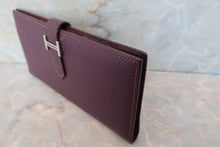 Load image into Gallery viewer, HERMES  Bearn Soufflet Epsom leather Raisin □I Engraving Wallet 600110171
