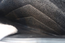 画像をギャラリービューアに読み込む, CHANEL/シャネル Vステッチチェーンショルダーバッグ キャビアスキン ブラック/ゴールド金具 ショルダーバッグ 800010177