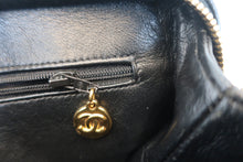 画像をギャラリービューアに読み込む, CHANEL/シャネル マトラッセチェーンショルダーバッグ キャビアスキン ブラック/ゴールド金具 ショルダーバッグ 800040089

