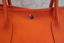 将图片加载到图库查看器，HERMES  GARDEN PARTY PM Country leather Feu □R刻印 Tote bag 700010071
