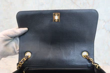 画像をギャラリービューアに読み込む, CHANEL/シャネル マトラッセチェーンショルダーバッグ キャビアスキン ブラック/ゴールド金具 ショルダーバッグ 800040086
