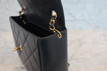 画像をギャラリービューアに読み込む, CHANEL/シャネル マトラッセチェーンショルダーバッグ キャビアスキン ブラック/ゴールド金具 ショルダーバッグ 800040086

