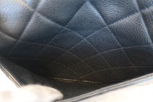 画像をギャラリービューアに読み込む, CHANEL/シャネル マトラッセチェーンショルダーバッグ キャビアスキン ブラック/ゴールド金具 ショルダーバッグ 800040086
