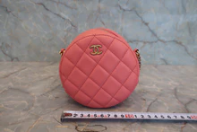 画像をギャラリービューアに読み込む, CHANEL/シャネル マトラッセラウンドチェーンショルダーバッグ ラムスキン ピンク/ゴールド金具 ショルダーバッグ 800040092
