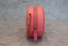 画像をギャラリービューアに読み込む, CHANEL/シャネル マトラッセラウンドチェーンショルダーバッグ ラムスキン ピンク/ゴールド金具 ショルダーバッグ 800040092