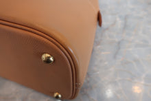 画像をギャラリービューアに読み込む, HERMES/エルメス ケリー28 クシュベル ゴールド ショルダーバッグ 800040071