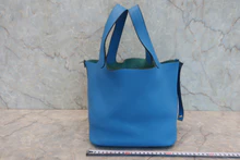 画像をギャラリービューアに読み込む, HERMES/エルメス ピコタンロックMM トリヨンクレマンス ブルーザンジバル X刻印 ハンドバッグ 800040081