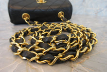 Load image into Gallery viewer, CHANEL Mini matelasse chain shoulder bag Lambskin Black/Gold hadware Shoulder bag 600120273
