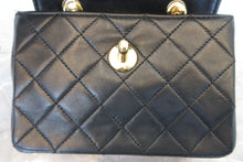 Load image into Gallery viewer, CHANEL Mini matelasse chain shoulder bag Lambskin Black/Gold hadware Shoulder bag 600120273
