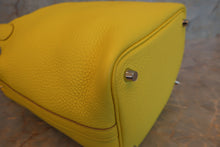 Load image into Gallery viewer, HERMES PICOTIN LOCK PM Clemence leather Lime U Engraving Hand bag 700010120
