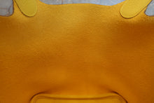 Load image into Gallery viewer, HERMES PICOTIN LOCK PM Clemence leather Lime U Engraving Hand bag 700010120
