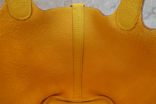 Load image into Gallery viewer, HERMES PICOTIN LOCK PM Clemence leather Lime U Engraving Hand bag 700010120
