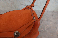 画像をギャラリービューアに読み込む, HERMES/エルメス リンディ30 トリヨンクレマンス オレンジ □N刻印 ショルダーバッグ 700030284