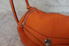 画像をギャラリービューアに読み込む, HERMES／エルメス リンディ30 トリヨンクレマンス オレンジ □N刻印 ショルダーバッグ 700030284
