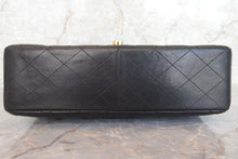 将图片加载到图库查看器，CHANEL/香奈儿 中号CF 单盖包 链条包 羊皮 Black/Gold hadware(黑色/金色金属) 肩背包 700010085
