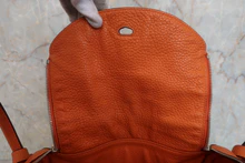 画像をギャラリービューアに読み込む, HERMES/エルメス リンディ30 トリヨンクレマンス オレンジ □N刻印 ショルダーバッグ 700030284