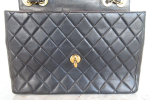 CHANEL Medium Matelasse single flap chain shoulder bag Lambskin Black/Gold hadware Shoulder bag 700010085