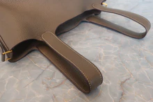 画像をギャラリービューアに読み込む, HERMES/エルメス ピコタンロックMM トリヨンクレマンス エトゥープ C刻印 ハンドバッグ 700120203