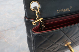 CHANEL/シャネル ミニマトラッセシングルフラップチェーンショルダーバッグ ラムスキン ブラック/ゴールド金具 ショルダーバッグ 600090280