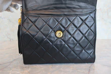 画像をギャラリービューアに読み込む, CHANEL/シャネル マトラッセフリンジショルダーバッグ ラムスキン ブラック/ゴールド金具 ショルダーバッグ 800040095
