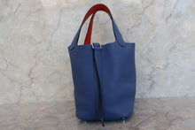 将图片加载到图库查看器，HERMES PICOTIN LOCK ECLAT PM Clemence leather/Swift leather Blue brighton/Capucine A刻印 Hand bag 700010131
