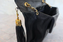 画像をギャラリービューアに読み込む, CHANEL/シャネル マトラッセフリンジショルダーバッグ ラムスキン ブラック/ゴールド金具 ショルダーバッグ 800040095

