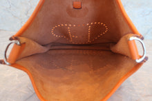 画像をギャラリービューアに読み込む, HERMES/エルメス ケリー32 クシュベル ジョーヌ/ネイビー 〇Z刻印 ショルダーバッグ 700030081