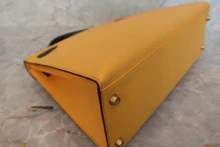 画像をギャラリービューアに読み込む, HERMES/エルメス ケリー32 クシュベル ジョーヌ/ネイビー 〇Z刻印 ショルダーバッグ 700030081