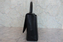 画像をギャラリービューアに読み込む, CHANEL/シャネル マドモアゼルハンドバッグ キャビアスキン ブラック/ゴールド金具 ハンドバッグ 800040097
