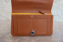 画像をギャラリービューアに読み込む, HERMES/エルメス ドゴンGM トゴ ゴールド/ソレイユ □M刻印 財布 800010095